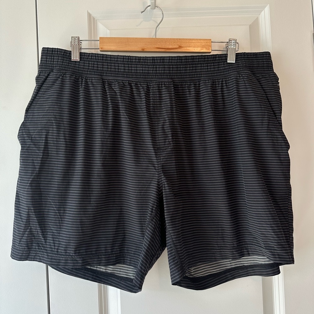 Rhone Men’s Mako Shorts Black/Asphalt Stripe (Size XXL)